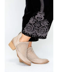 Johnny Was Women's Hirsch Velvet Embroidered Crop Pants -Deals Wild Cowgirl Style Store 2000257328 001 P4