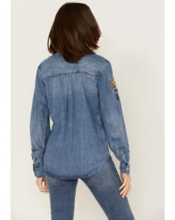 Stetson Women's Floral Embroidered Medium Wash Long Sleeve Button Down Shirt