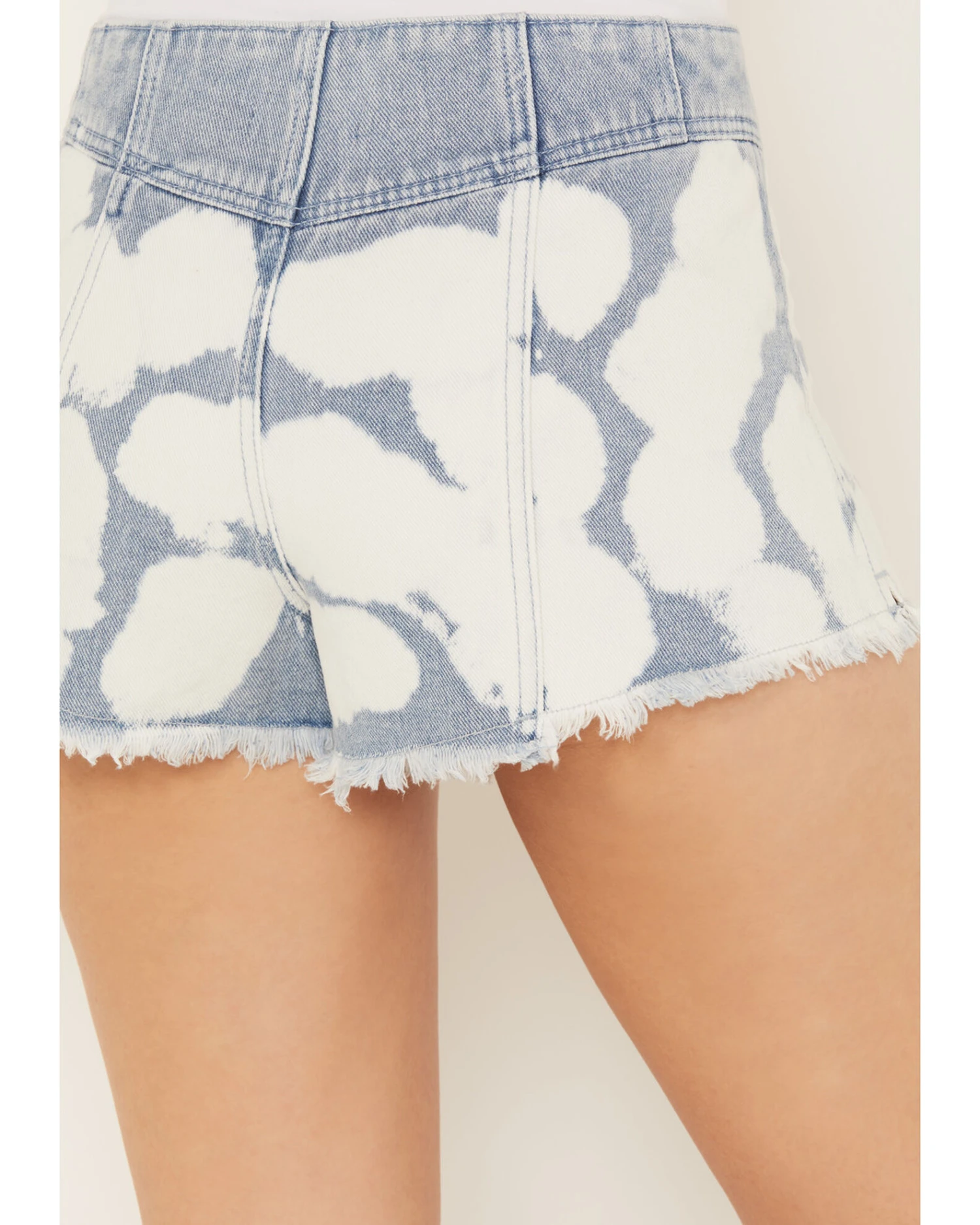 Shyanne Women's Light Wash High Rise Pull On Shorts 3 Shyanne Women's Light Wash High Rise Pull On Shorts