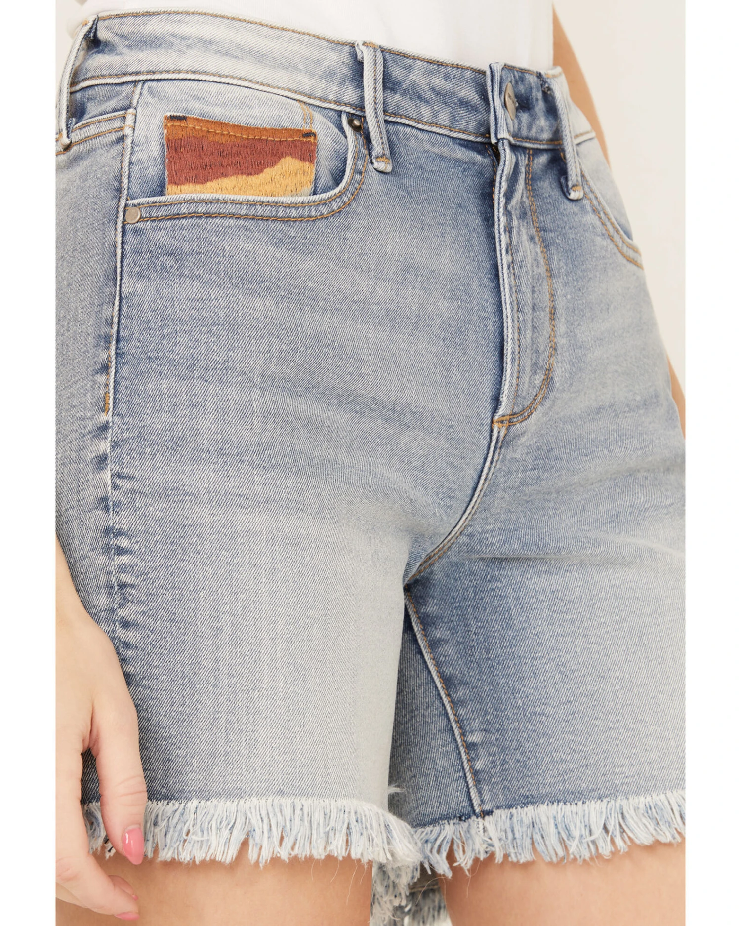 Driftwood Women's Desperado Light Wash Lulu Frayed Shorts 3 Driftwood Women's Desperado Light Wash Lulu Frayed Shorts