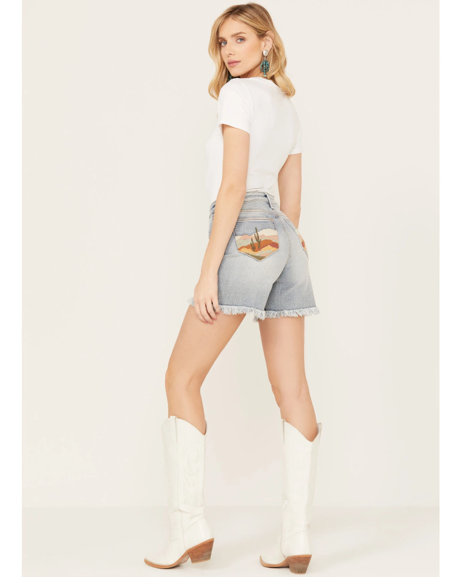 Driftwood Women's Desperado Light Wash Lulu Frayed Shorts 6 Driftwood Women's Desperado Light Wash Lulu Frayed Shorts - Image 4