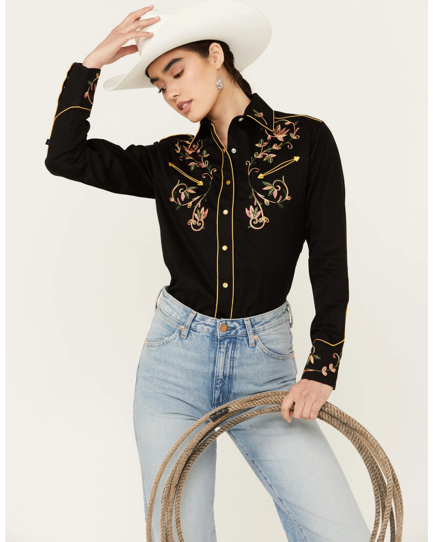 Rockmount Ranchwear Women's Floral Embroidered Long Sleeve Pearl Snap Western Shirt 3 Rockmount Ranchwear Women's Floral Embroidered Long Sleeve Pearl Snap Western Shirt